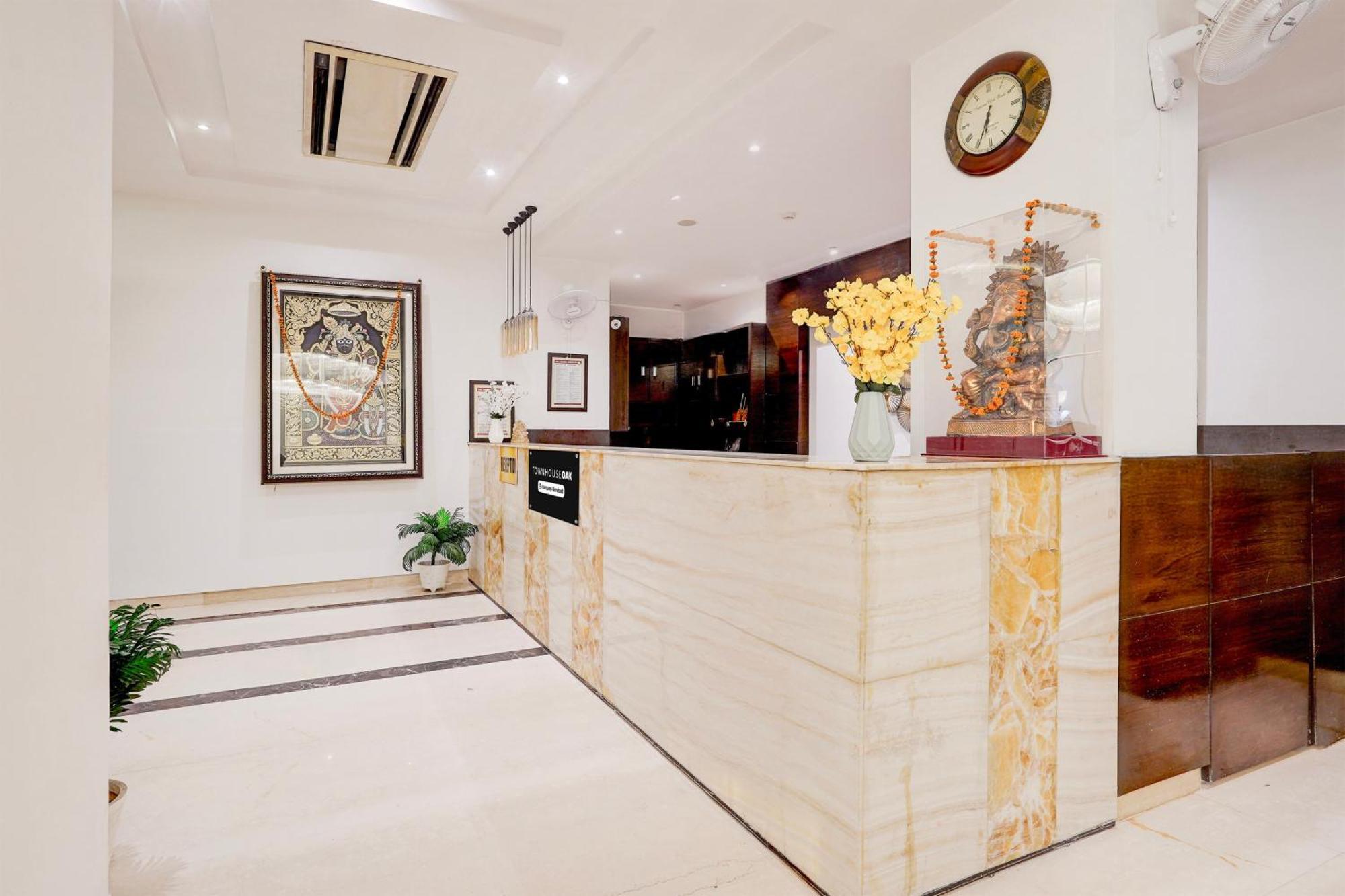 Townhouse Oak Agra Near Sultanganj Puliya Formerly Bb Grand Экстерьер фото