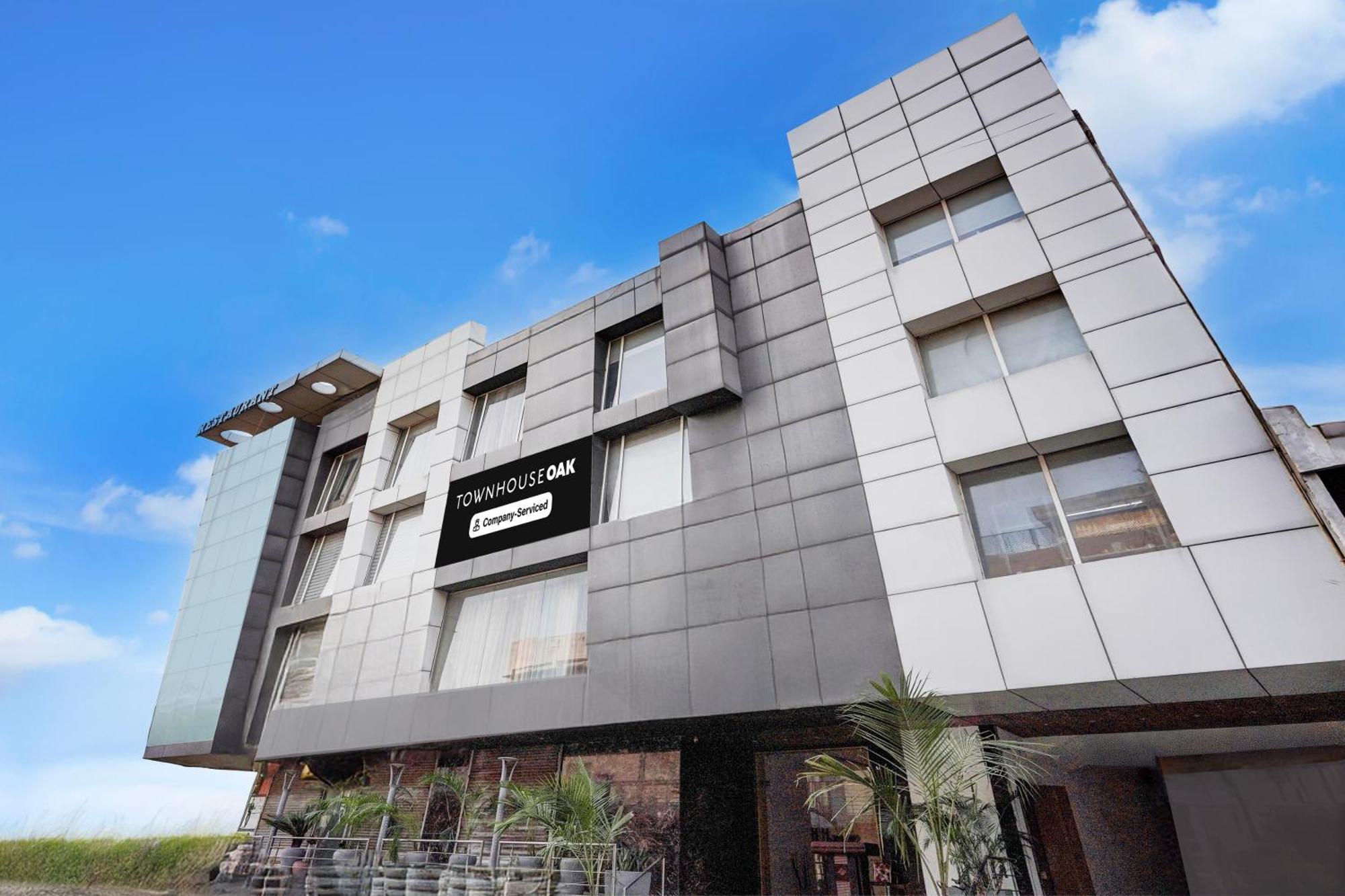 Townhouse Oak Agra Near Sultanganj Puliya Formerly Bb Grand Экстерьер фото