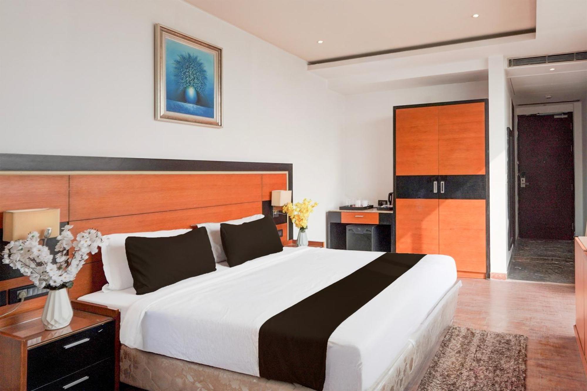 Townhouse Oak Agra Near Sultanganj Puliya Formerly Bb Grand Экстерьер фото