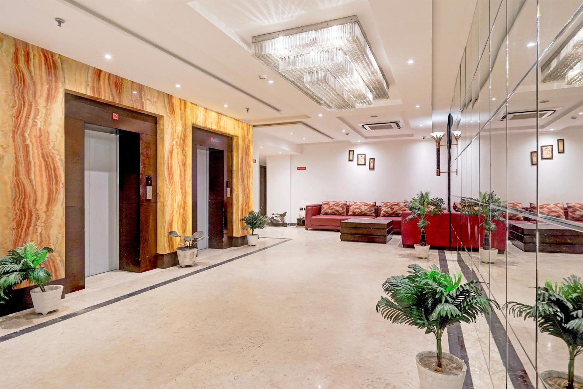 Townhouse Oak Agra Near Sultanganj Puliya Formerly Bb Grand Экстерьер фото